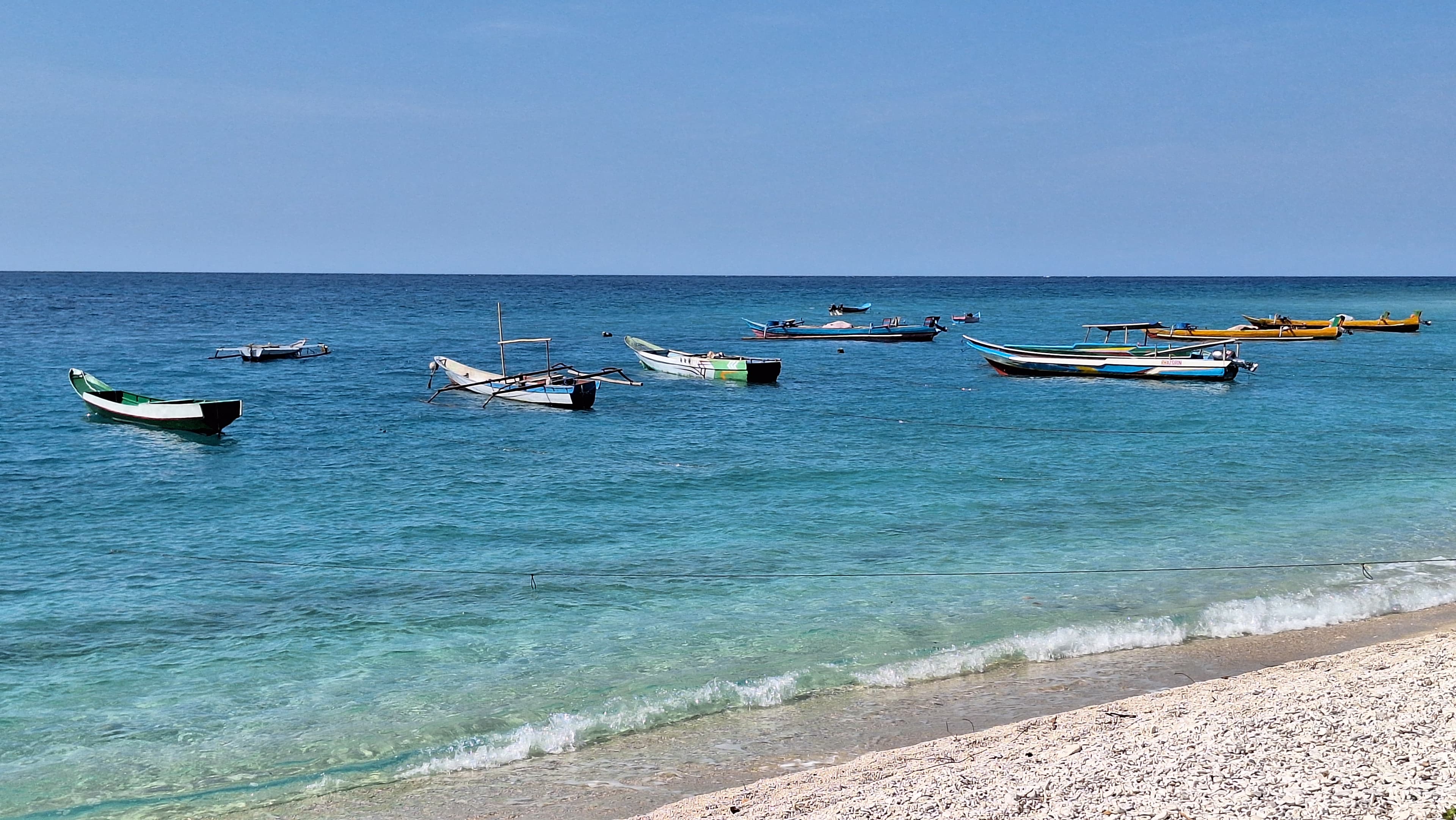 Kecamatan Kabola, Alor