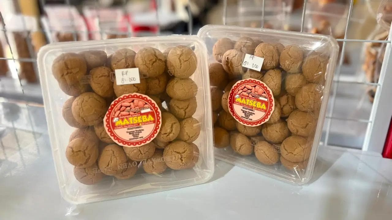 Kue Bagea Kenari